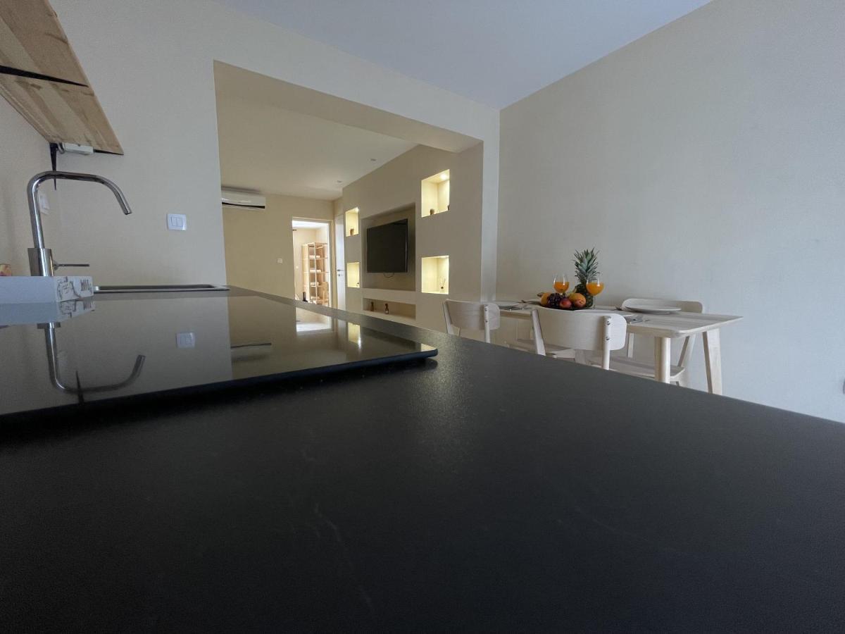 Cozy Apartment Matijas With Private Parking And Terrace Сплит Экстерьер фото